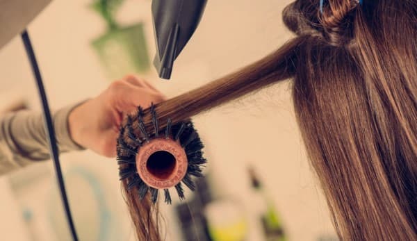 The 5 most common mistakes that damage your hair